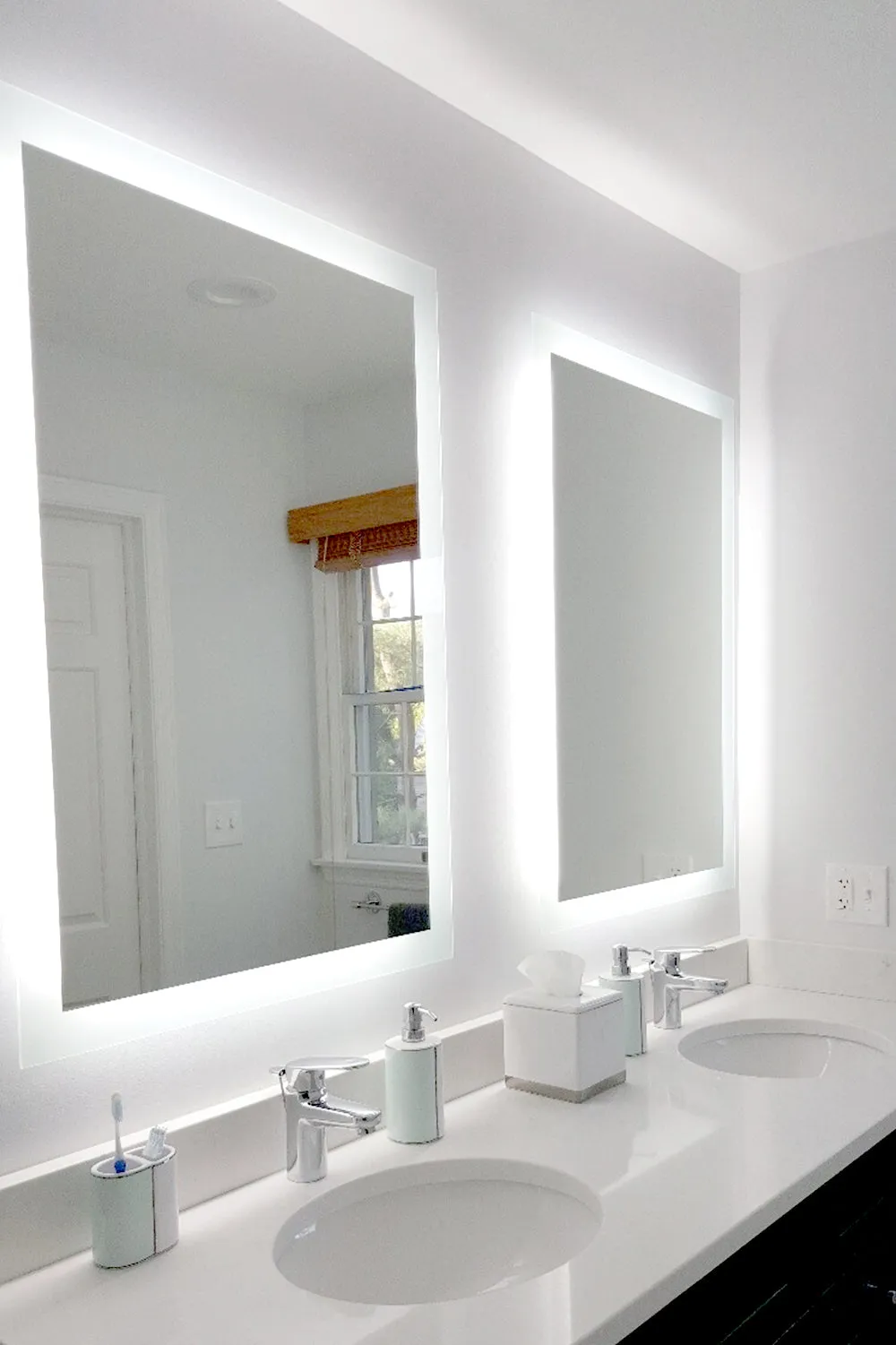 LED Mirror (Side-Lighted) 28" x 40"