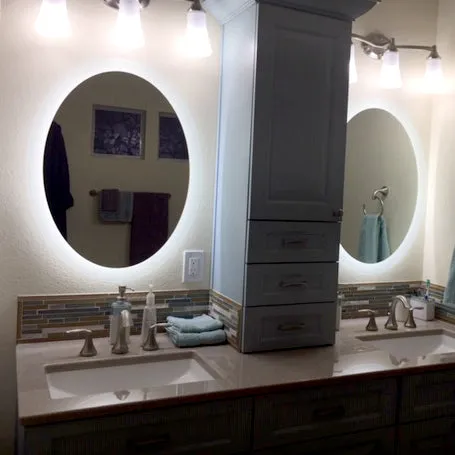 LED Mirror (Side-Lighted Oval) 30" x 36"