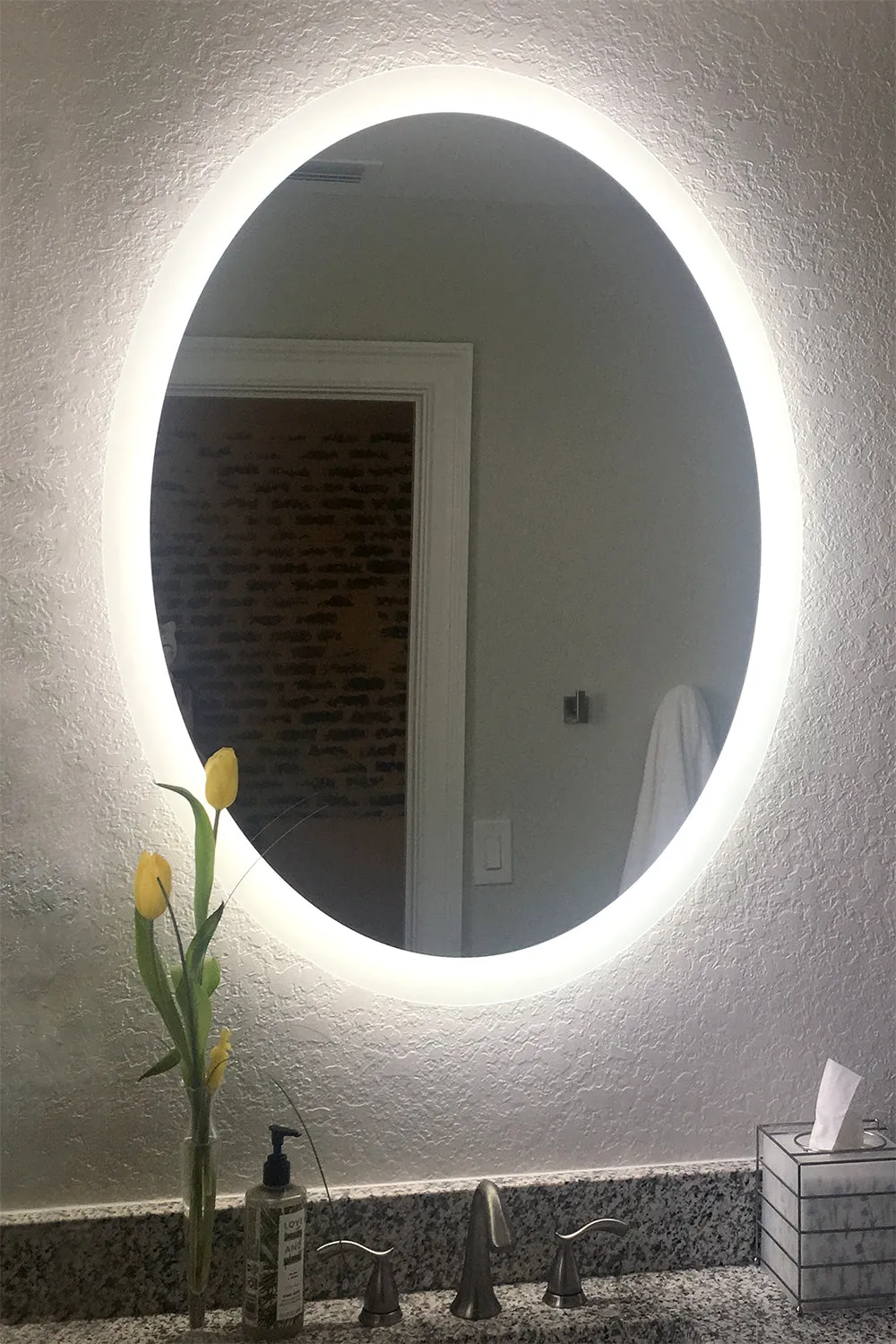 LED Mirror (Side-Lighted Oval) 30" x 36"