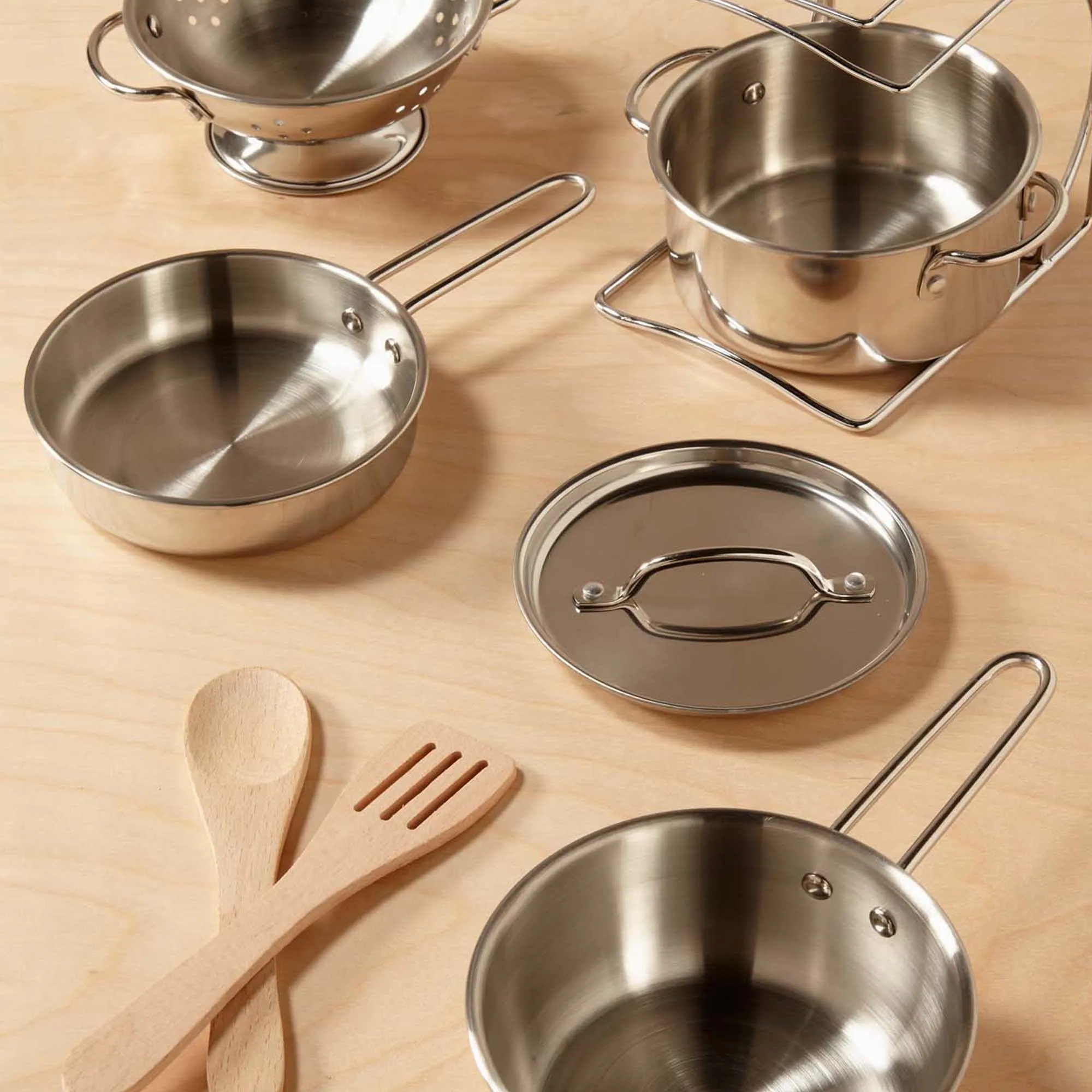 Let's Play House! Pots & Pans Set