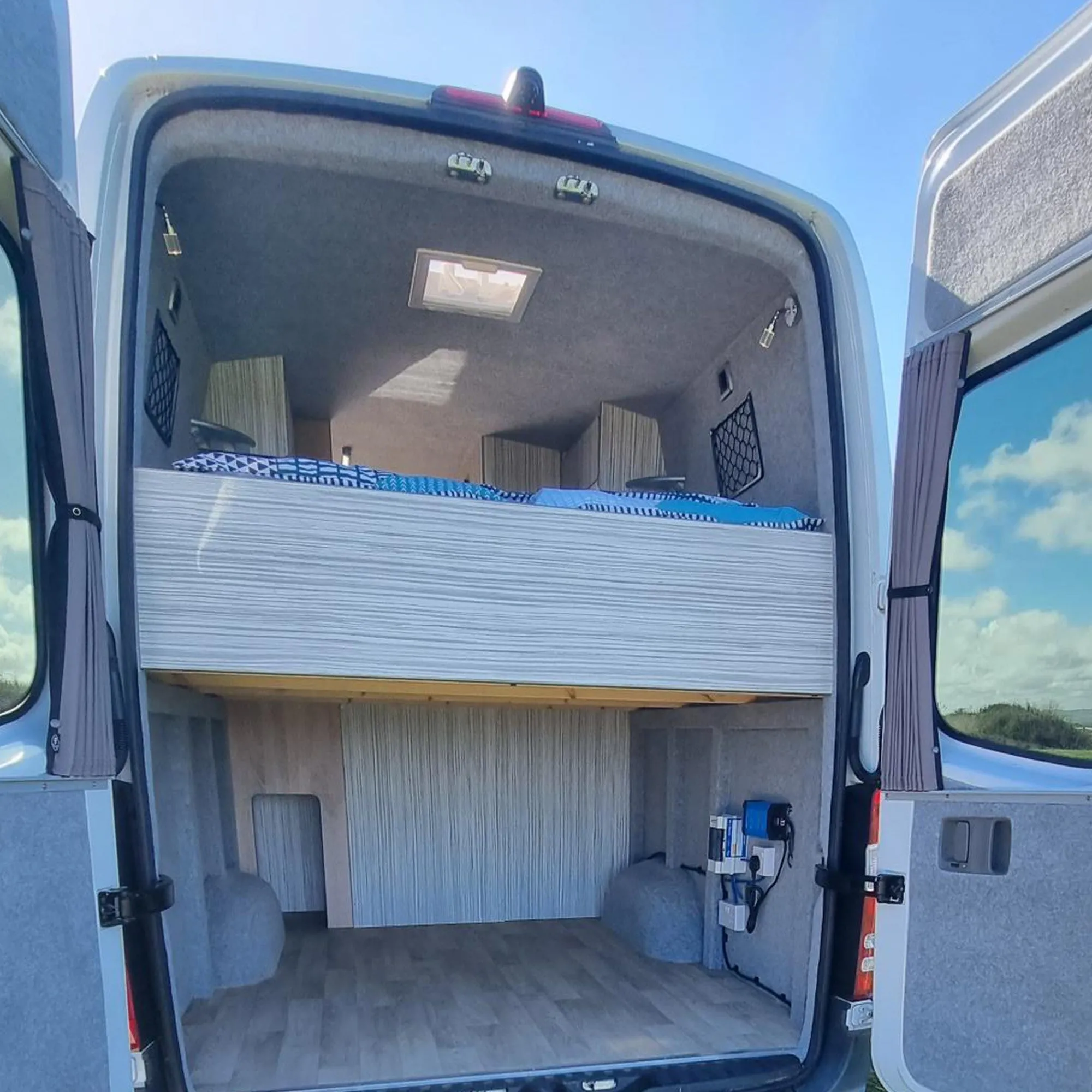 Mercedes Sprinter Premium 1 x Barndoor Window Curtain Van-X